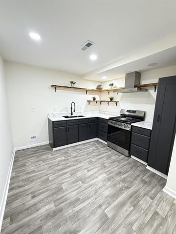 5698 CRESTWOOD Drive, Stone Mountain, GA 30087