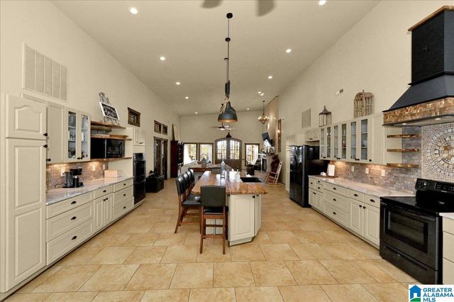 325 COUNTY ROAD 248, Cullman, AL 35057