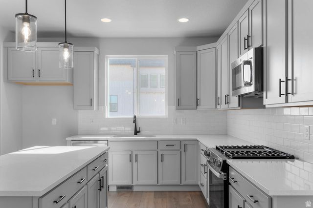 2316 N SUNMORE WAY, Lehi, UT 84048