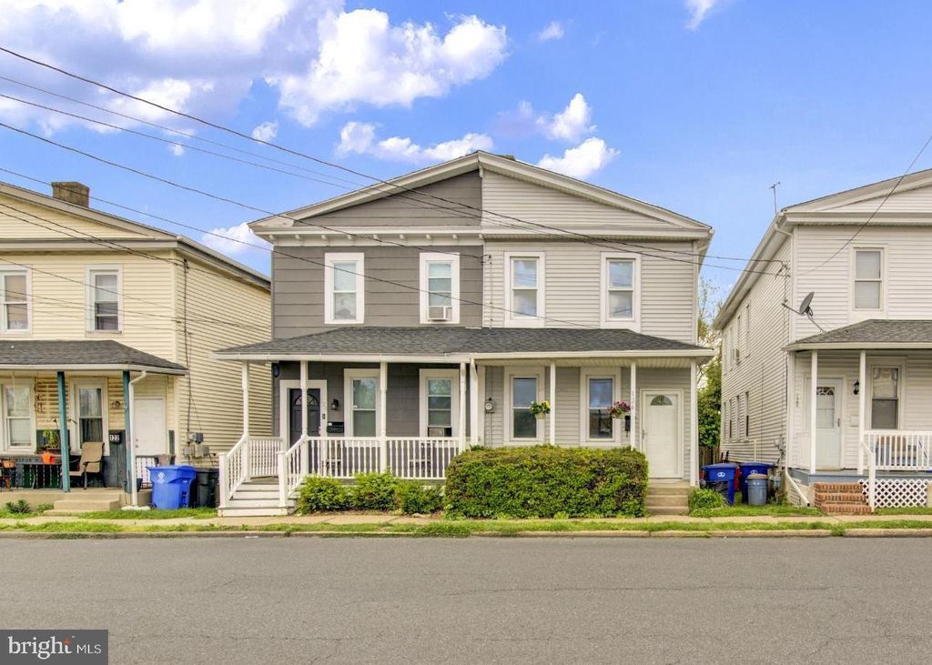 126 KING ST, Mount Holly, NJ 08060