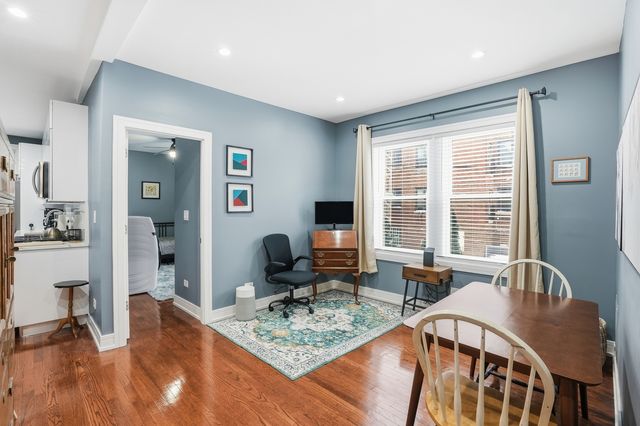 2212 E 70th Street 1B, Chicago, IL 60649