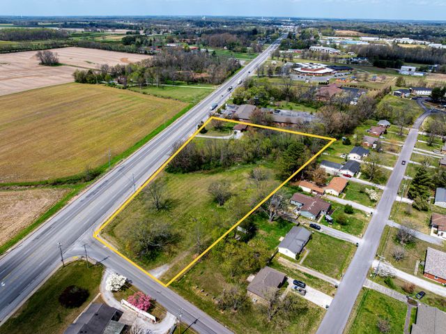 936 S Broadway St, Portland, TN 37148