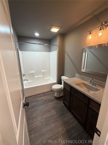 73 E 498 Circle, Pryor, OK 74361