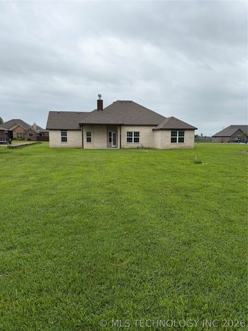 73 E 498 Circle, Pryor, OK 74361