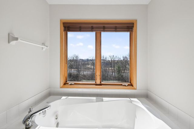 17792 Hickory Trail, Lakeville, MN 55044