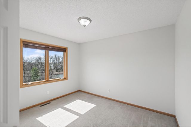 17792 Hickory Trail, Lakeville, MN 55044