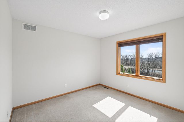 17792 Hickory Trail, Lakeville, MN 55044