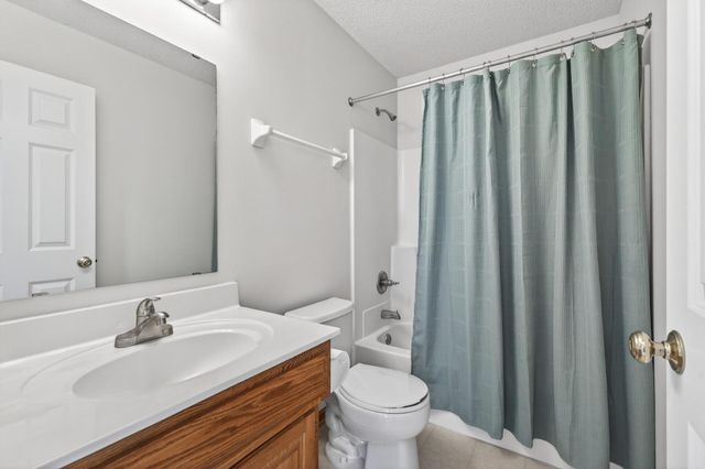 17792 Hickory Trail, Lakeville, MN 55044