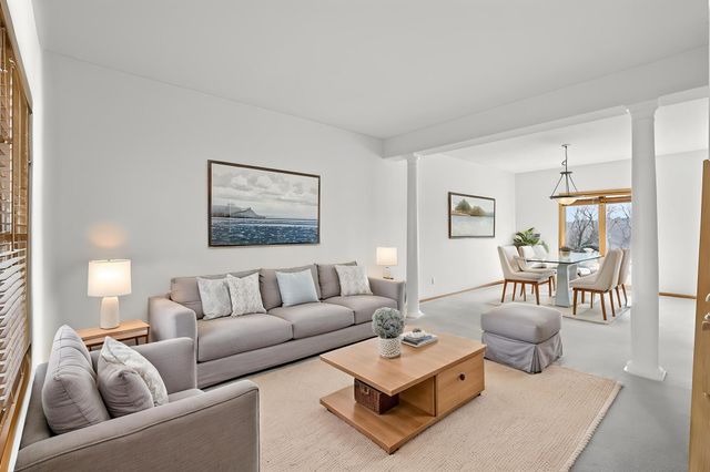 17792 Hickory Trail, Lakeville, MN 55044