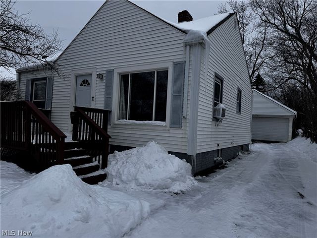 541 Helper Drive, Bedford, OH 44146