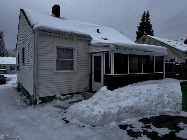 541 Helper Drive, Bedford, OH 44146