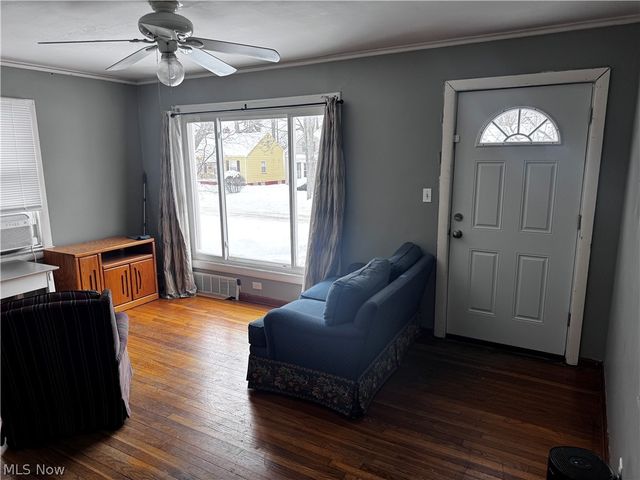 541 Helper Drive, Bedford, OH 44146