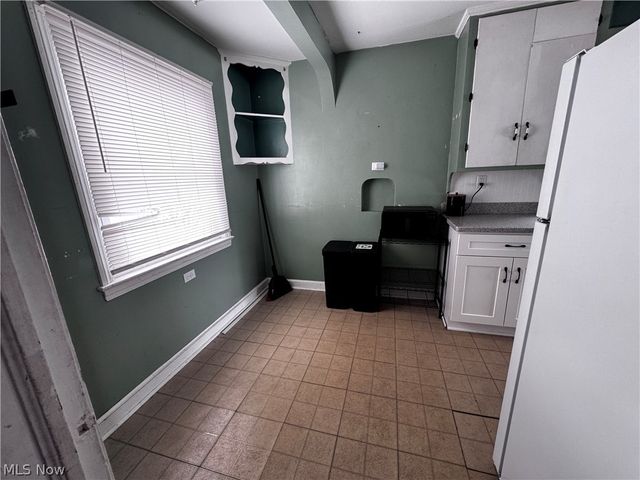 541 Helper Drive, Bedford, OH 44146