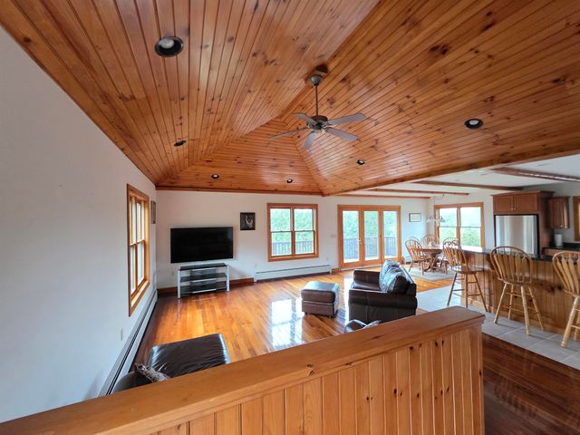686 VT Route 14, East Montpelier, VT 05651