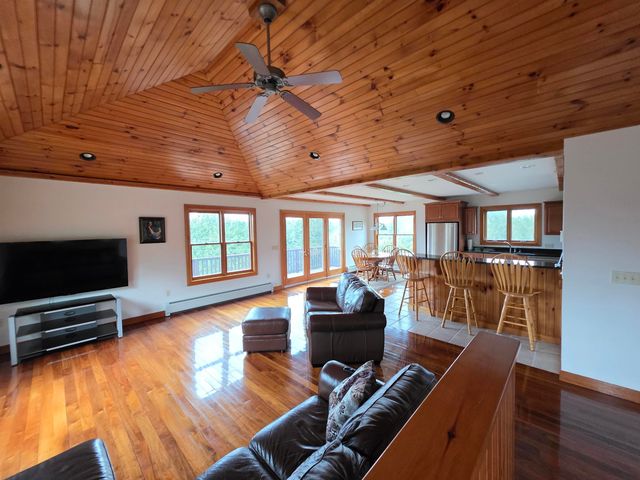 686 VT Route 14, East Montpelier, VT 05651
