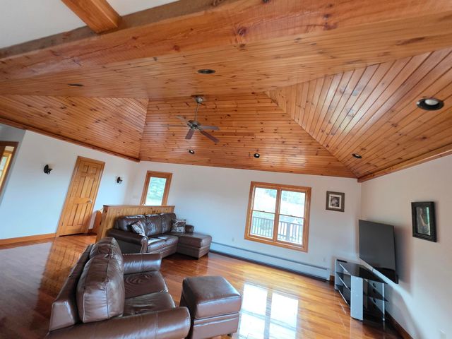 686 VT Route 14, East Montpelier, VT 05651