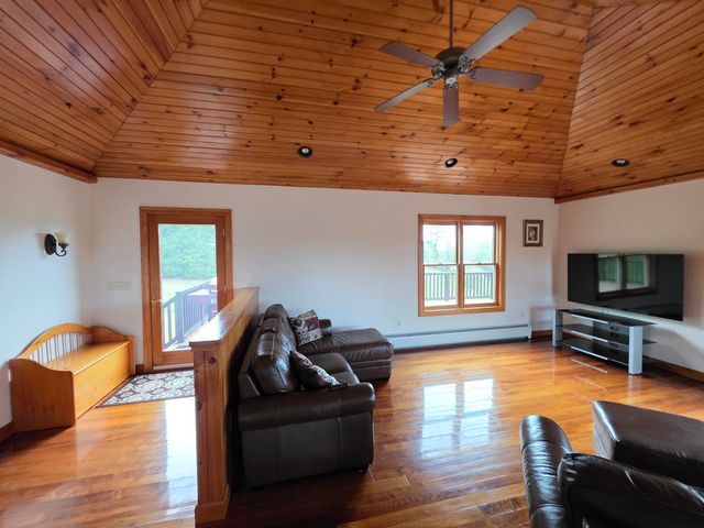 686 VT Route 14, East Montpelier, VT 05651