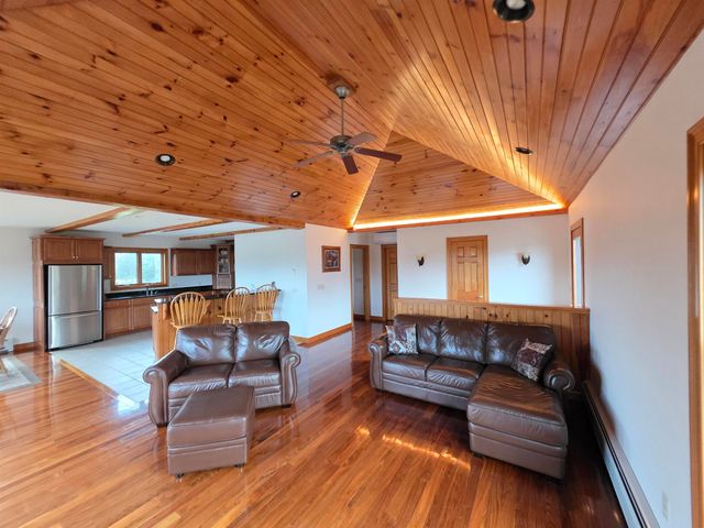 686 VT Route 14, East Montpelier, VT 05651