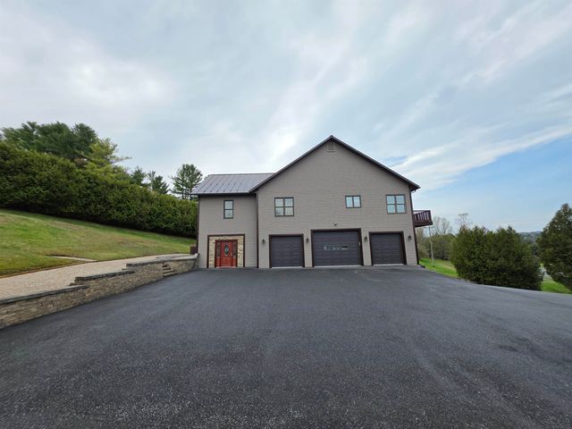 686 VT Route 14, East Montpelier, VT 05651