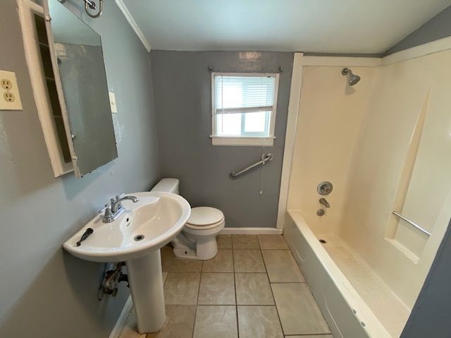 809 W 2Nd St, Antioch, CA 94509