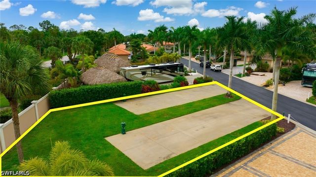 13563 Snook CIR, Naples, FL 34114