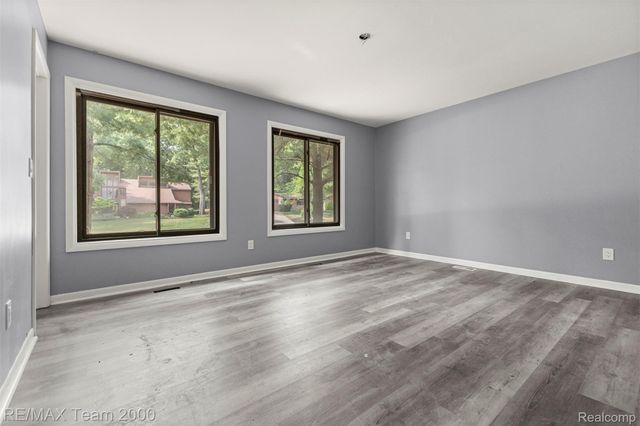 5445 Pine View Drive, Ypsilanti Charter Township, MI 48197