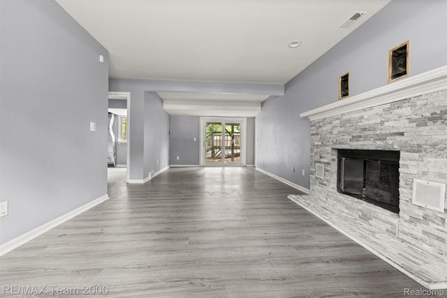 5445 Pine View Drive, Ypsilanti Charter Township, MI 48197
