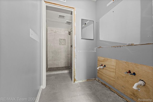 5445 Pine View Drive, Ypsilanti Charter Township, MI 48197