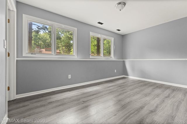 5445 Pine View Drive, Ypsilanti Charter Township, MI 48197