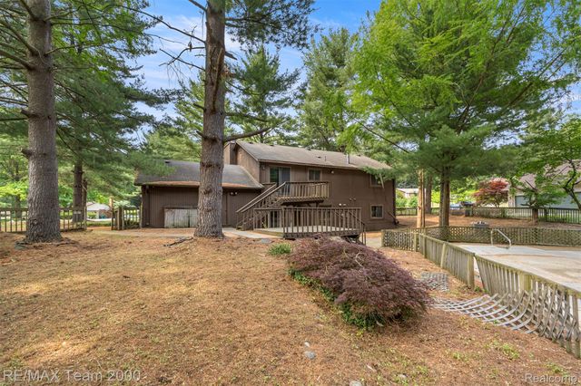 5445 Pine View Drive, Ypsilanti Charter Township, MI 48197