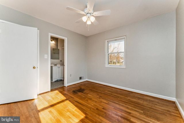 5424 FERNDALE ST, Springfield, VA 22151