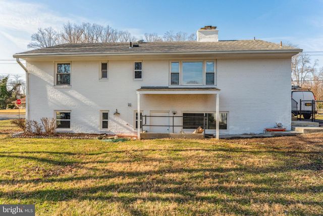 5424 FERNDALE ST, Springfield, VA 22151