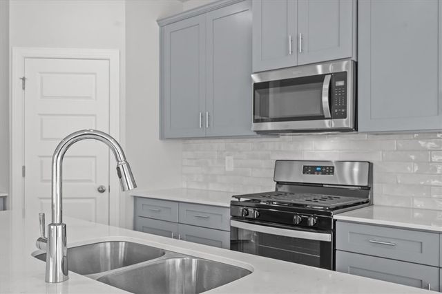 400 Blissful Court, Taylors, SC 29687