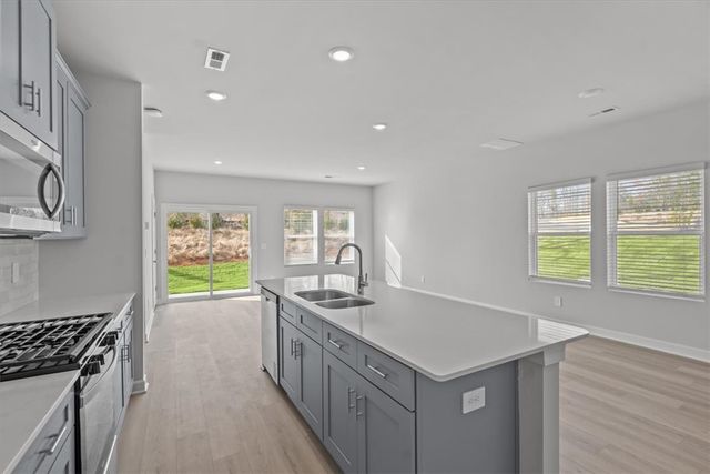 400 Blissful Court, Taylors, SC 29687