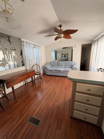 21027 LAZY DAYS CIRCLE, Lutz, FL 33558