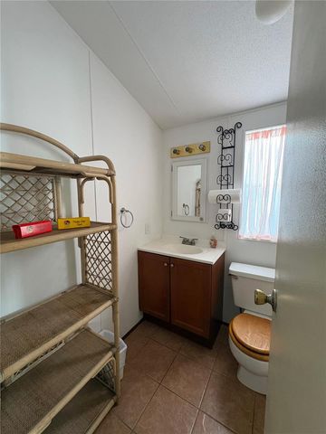 21027 LAZY DAYS CIRCLE, Lutz, FL 33558