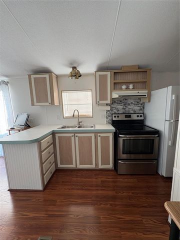 21027 LAZY DAYS CIRCLE, Lutz, FL 33558