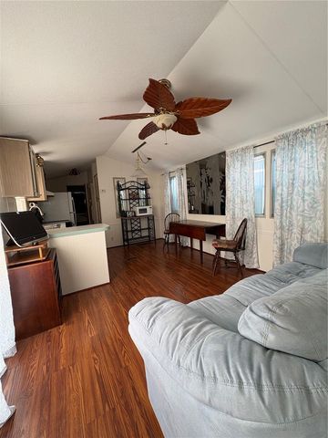 21027 LAZY DAYS CIRCLE, Lutz, FL 33558