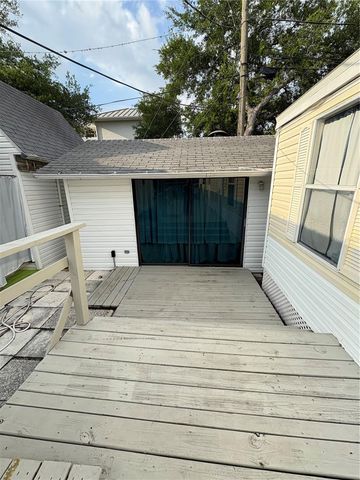 21027 LAZY DAYS CIRCLE, Lutz, FL 33558