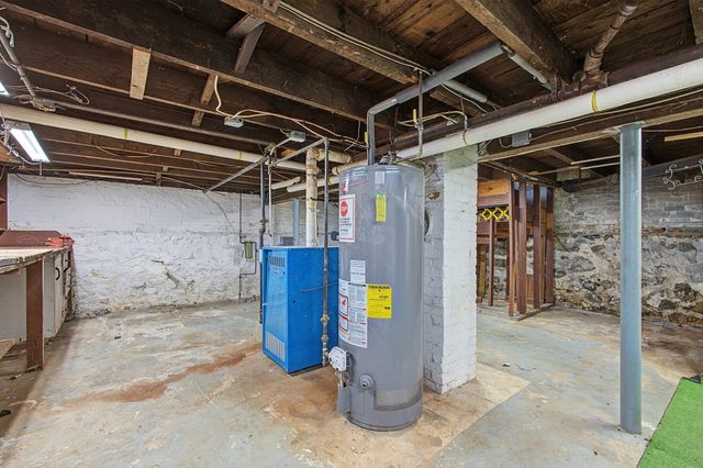 24 Foley St, Attleboro, MA 02703