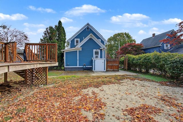 24 Foley St, Attleboro, MA 02703