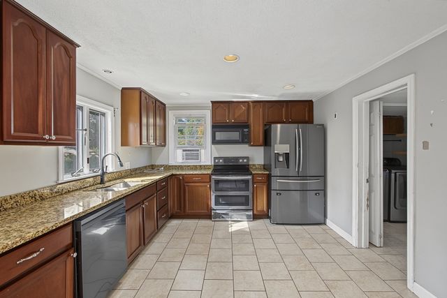 24 Foley St, Attleboro, MA 02703