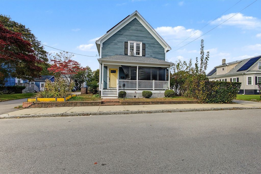 24 Foley St, Attleboro, MA 02703