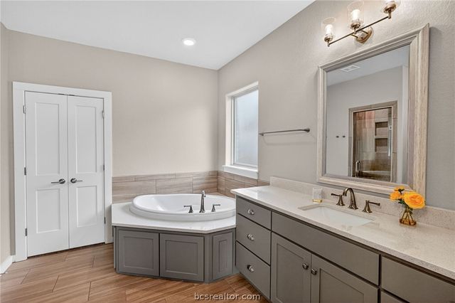 2902 Spector Drive, Bryan, TX 77808
