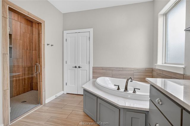 2902 Spector Drive, Bryan, TX 77808