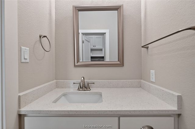 2902 Spector Drive, Bryan, TX 77808