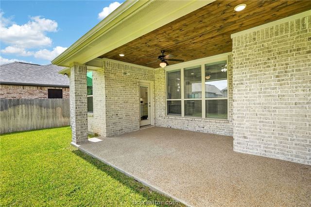 2902 Spector Drive, Bryan, TX 77808