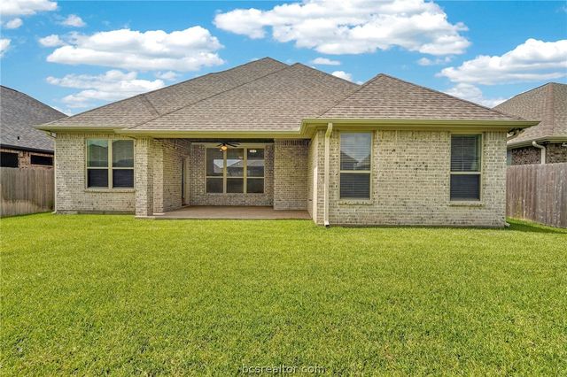 2902 Spector Drive, Bryan, TX 77808