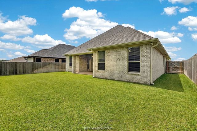 2902 Spector Drive, Bryan, TX 77808