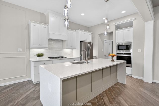 2902 Spector Drive, Bryan, TX 77808